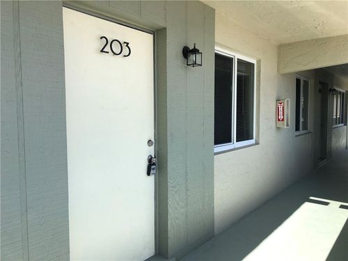 apt-203-1400 Ne 54th St, Fort Lauderdale, FL, 33334-4902 | Card Image