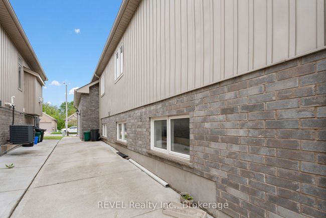 6464 Sam Iorfida Dr, House other with 6 bedrooms, 3 bathrooms and 6 parking in Niagara Falls ON | Image 44