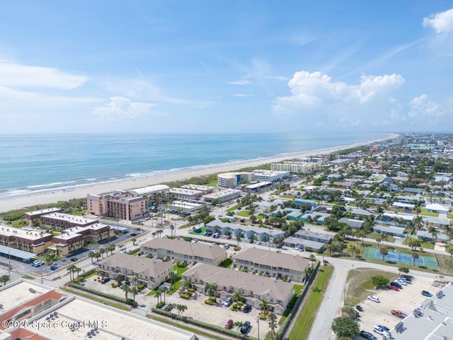 4 - 5201 Ocean Beach Blvd, Townhouse with 3 bedrooms, 3 bathrooms and null parking in Cocoa Beach FL | Image 45