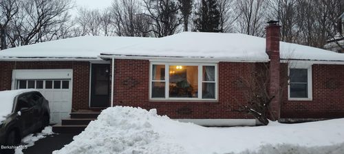 8 Frederick Ln, Adams, MA, 01220-1511 | Card Image