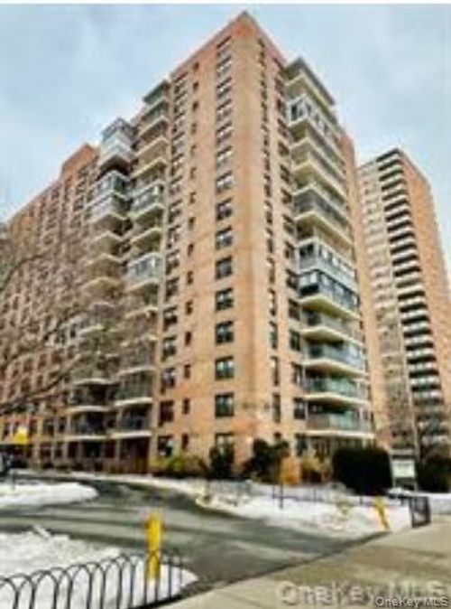 16p-4255 Colden Street, New York, NY, 11355 | Card Image