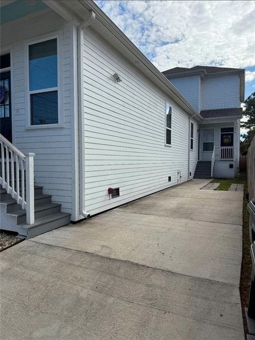 2524 N Galvez St, New Orleans, LA, 70117-7643 | Card Image