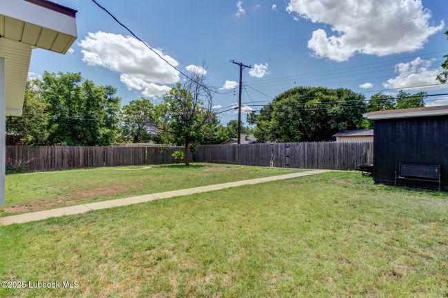 2803 W 18 Th St, House other with 3 bedrooms, 2 bathrooms and null parking in Plainview TX | Image 31