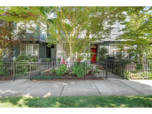 1179 Se Leander St, Hillsboro, OR, 97123-4881 | Card Image