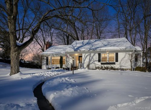 9 Rosalind Rd, Poughkeepsie, NY, 12601-5018 | Card Image