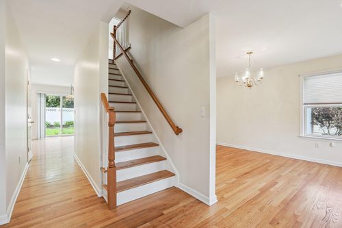 37 Baxter Rd, Pawling, NY, 12564-1057 | Card Image