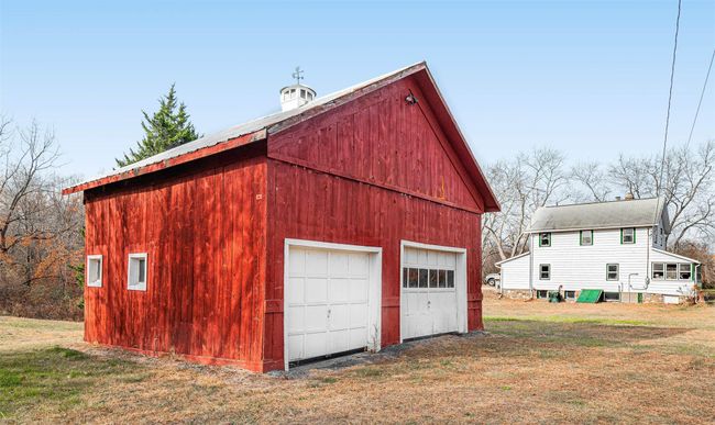 View of barn, yard and house | Image 23