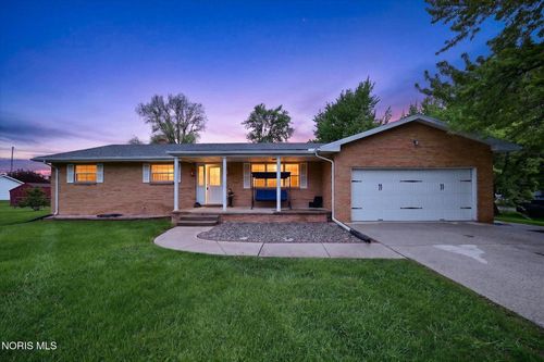 2925 Seaman Rd, Oregon, OH, 43616-1615 | Card Image