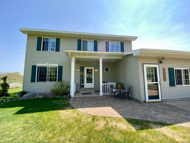 Misner front entre porch and patio.jpg | Image 32