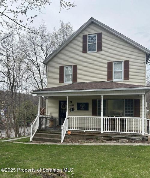 fl-1st-105 Willowbrook Rd, South Abington Township, PA, 18411-1681 | Card Image