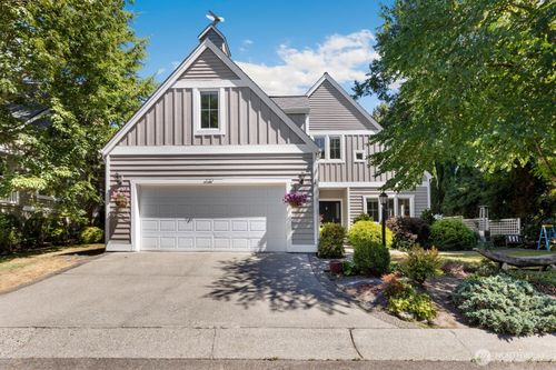 737 Village Cir Nw, Bainbridge Island, WA, 98110-2748 | Card Image