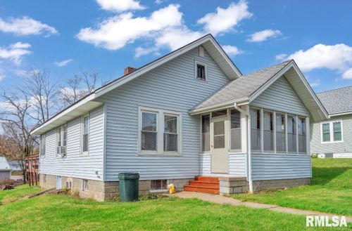 1008 3rd St, Orion, IL, 61273-7744 | Card Image