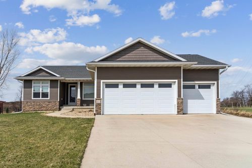 4419 Eden Way, Cedar Falls, IA, 50613-2283 | Card Image