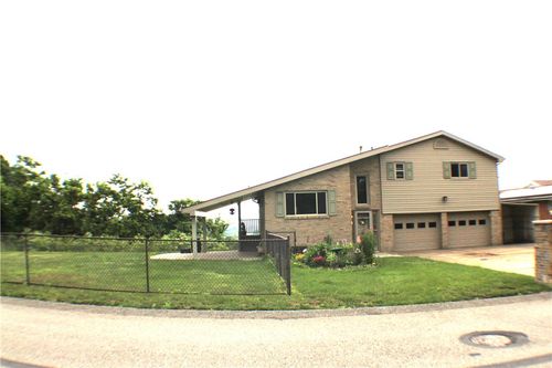 508 Beckman Dr, McKeesport, PA, 15132-7411 | Card Image