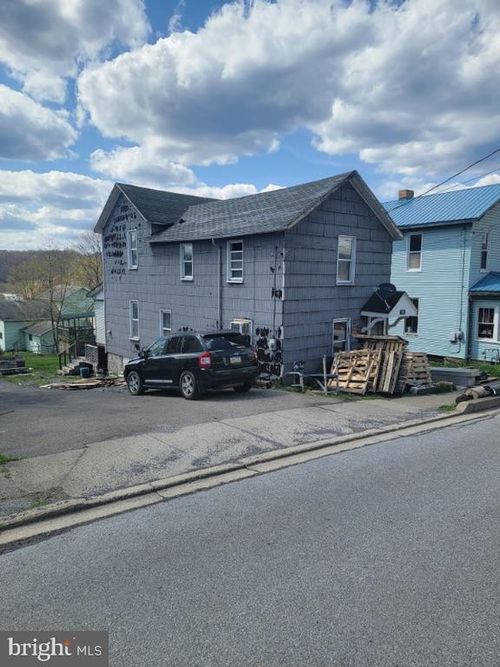 131 Sherman Ave, RIDGWAY, PA, 15853-1314 | Card Image