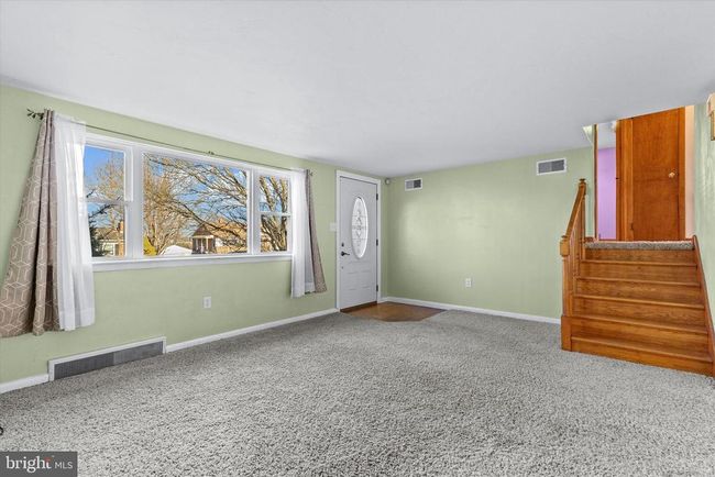 147 S 7 Th St, House other with 3 bedrooms, 1 bathrooms and null parking in MOUNT WOLF PA | Image 6
