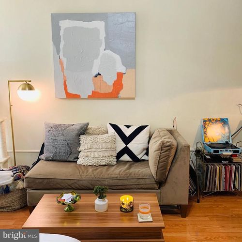 apt-317-1324 Locust St, PHILADELPHIA, PA, 19107-5643 | Card Image