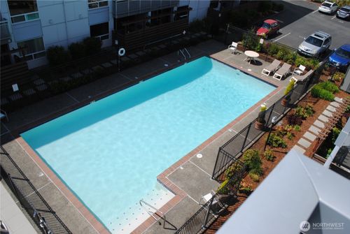 406-10501 8th Ave Ne, Seattle, WA, 98125-7242 | Card Image