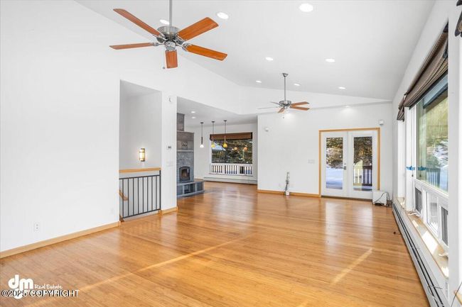 16 Living Room | Image 17