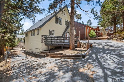 366 Curly Dr, Big Bear City, CA, 92314-8822 | Card Image