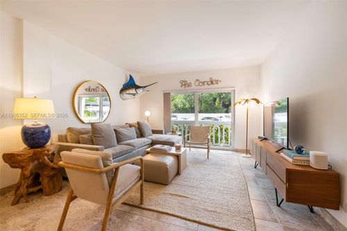 apt-104-100 Edgewater Dr, Coral Gables, FL, 33133-6937 | Card Image