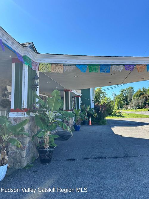 423 Broadway, Ulster Park, NY, 12487-5109 | Card Image