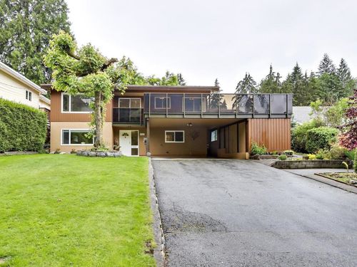1127 Caledonia Ave, North Vancouver, BC, V7G1T4 | Card Image