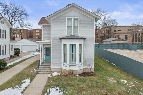 718 Lake Ave, RACINE, WI, 53403-1208 | Card Image