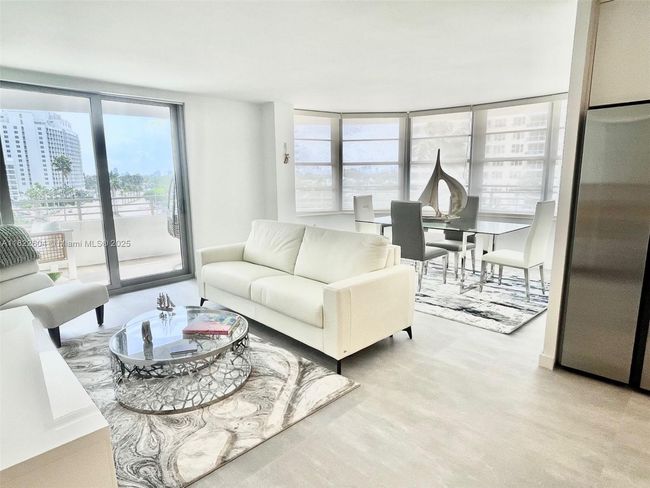 APT-6A - 5555 Collins Ave, Condo with 1 bedrooms, 2 bathrooms and null parking in Miami Beach FL | Image 4