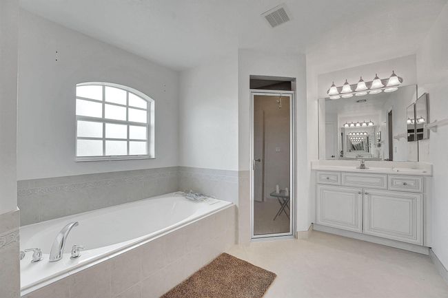 3601 Sw Europe Street, House other with 5 bedrooms, 3 bathrooms and null parking in Port St Lucie FL | Image 20