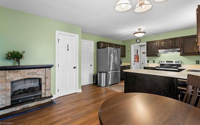 1005 New Hampshire Dr, House other with 4 bedrooms, 3 bathrooms and null parking in Jamestown NC | Image 17