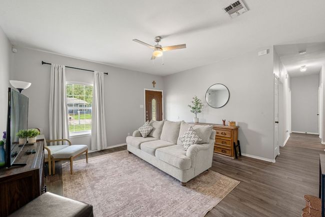1503 Prather St, House other with 3 bedrooms, 2 bathrooms and 2 parking in Taylor TX | Image 6