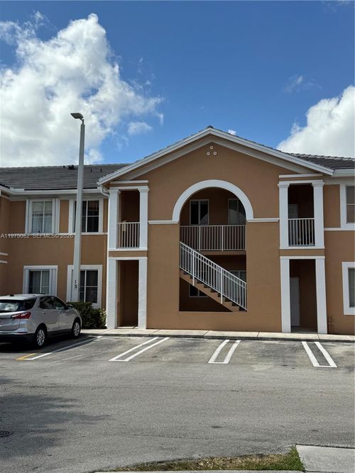 3-17660 Nw 73rd Ave, Hialeah, FL, 33015-6206 | Card Image