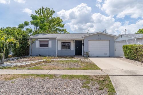 8232 43rd Way N, Pinellas Park, FL, 33781-1631 | Card Image