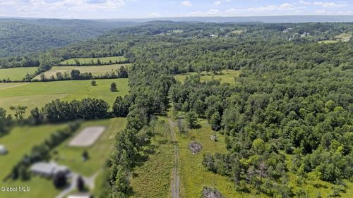 181 Gray Rd, Altamont, NY, 12009-5815 | Card Image