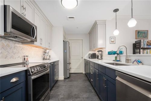 206-333 Atwells Ave, Providence, RI, 02903-1490 | Card Image