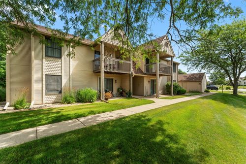 h-3605 Timberbridge Dr, Valparaiso, IN, 46383-7105 | Card Image