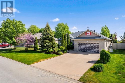 478 Bluewater Drive, Saugeen Shores, ON, N0H2C1 | Card Image