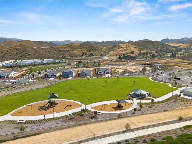 28706 Wildflower Ter, House other with 3 bedrooms, 3 bathrooms and 3 parking in Castaic CA | Image 38