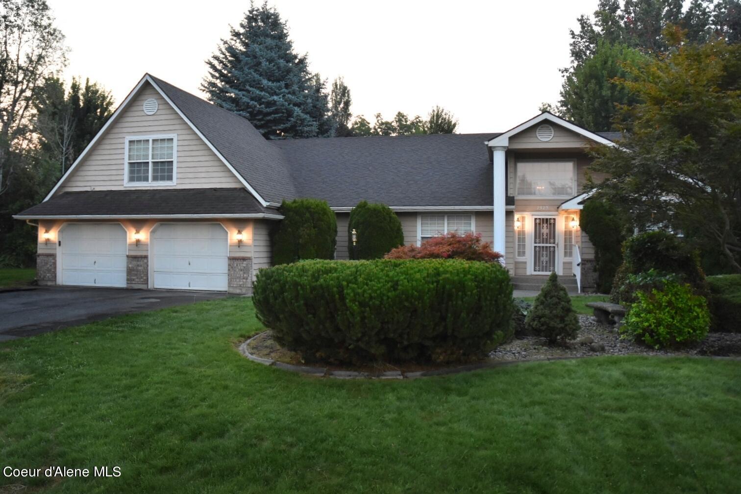 Valley St, Dalton Gardens, ID 83815