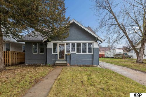 2450 Newport Ave, Omaha, NE, 68112-3324 | Card Image