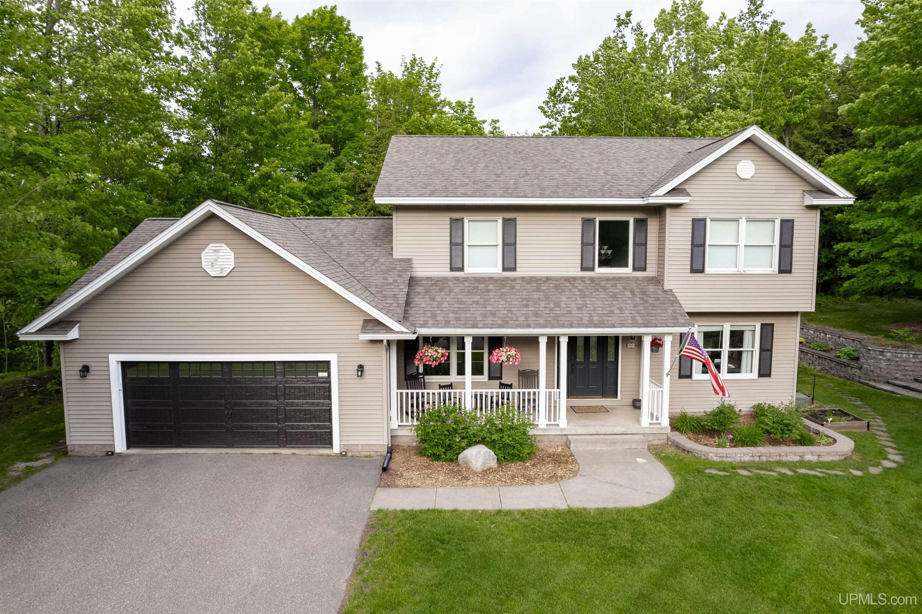 Parkview Dr, Marquette, MI 49855