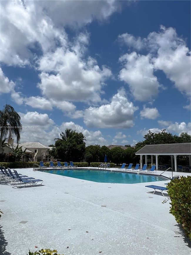 9271 Arborwood Cir, House other with 2 bedrooms, 2 bathrooms and null parking in Davie FL | Image 42