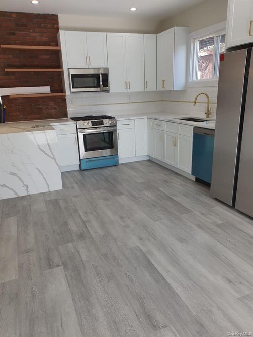 1717 Avenue P, Brooklyn, NY, 11229-1382 | Card Image