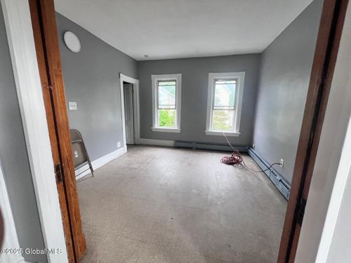 2-61 Jay St, Amsterdam, NY, 12010-4724 | Card Image