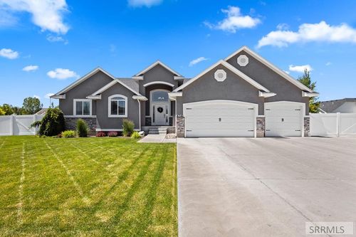 6341 Wing Point Dr, Idaho Falls, ID, 83401-6182 | Card Image