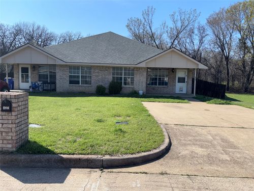 327 Shady Valley Dr, Mansfield, TX, 76063-1851 | Card Image