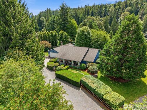 13732 217th Ave Se, Issaquah, WA, 98027-6457 | Card Image