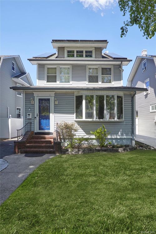 43 E Raleigh Ave, Staten Island, NY, 10310-2811 | Card Image