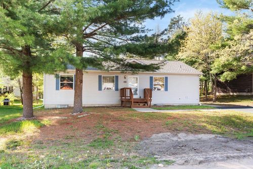 249 Berry Ln, Wisconsin Dells, WI, 53965-8386 | Card Image